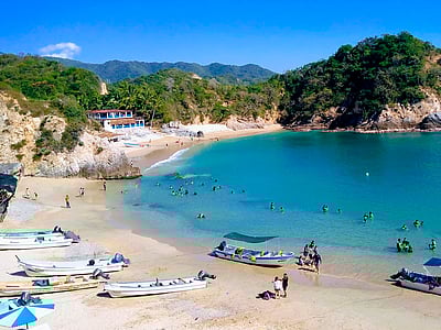 Pichilinguillo, mar y sol para estas vacaciones en Michoacán