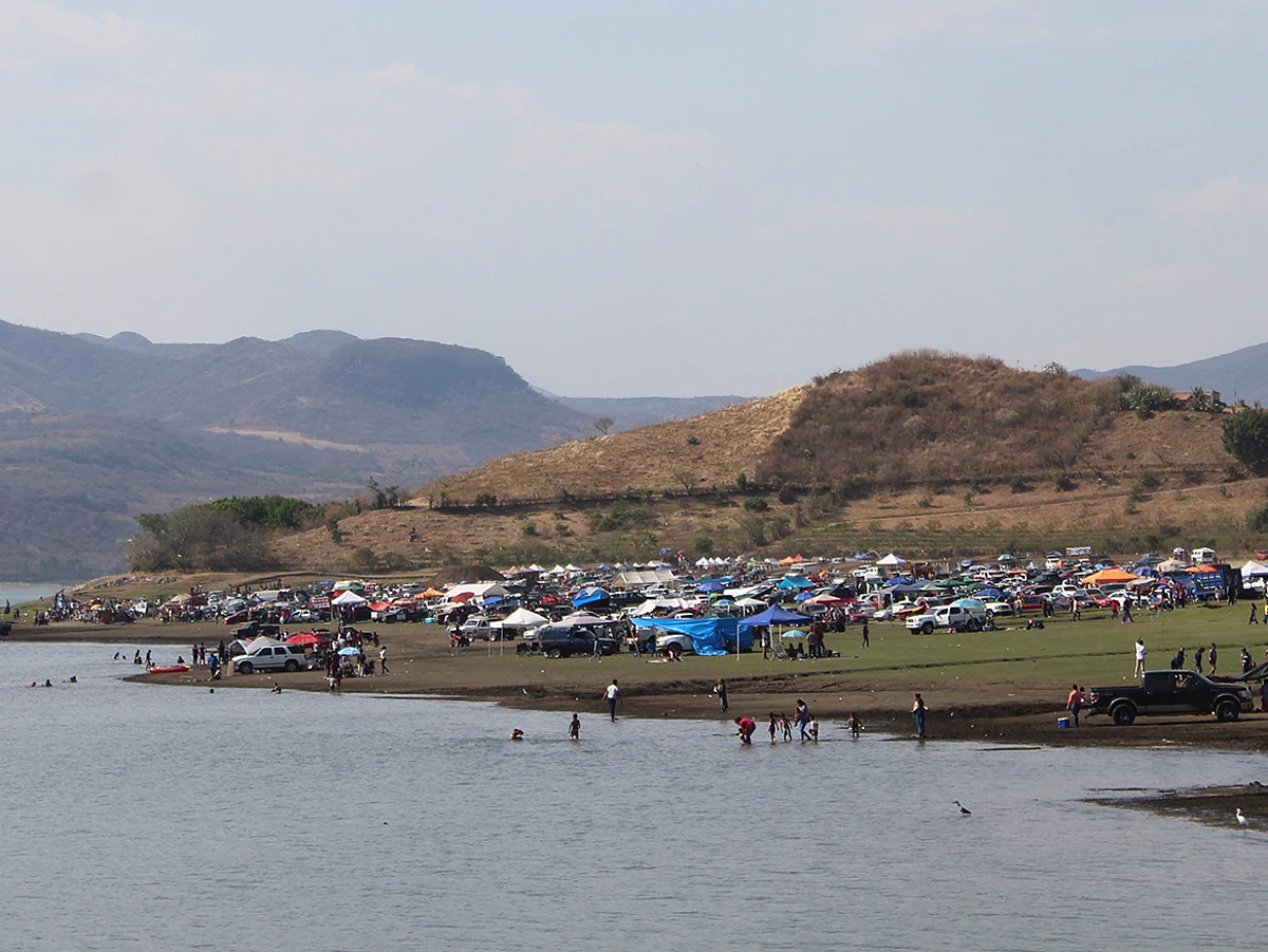 La presa El Bosque, un referente para el turismo regional durante Semana Santa