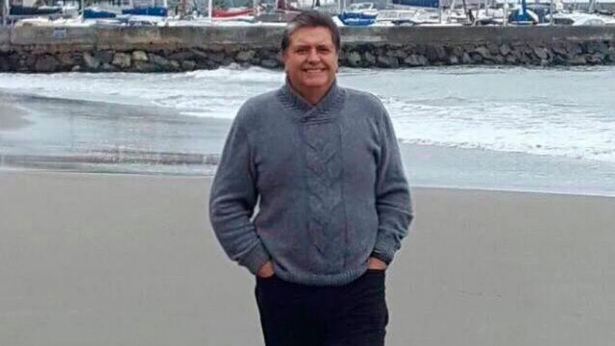 Expresidente de Perú se dispara en la cabeza para evitar ser detenido