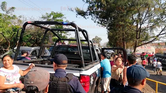 Un individuo, el que al parecer iba ebrio e intoxicado con alguna sustancia prohibida, comenzó a insultar a los familiares de los ahora heridos (Foto: Red113)
