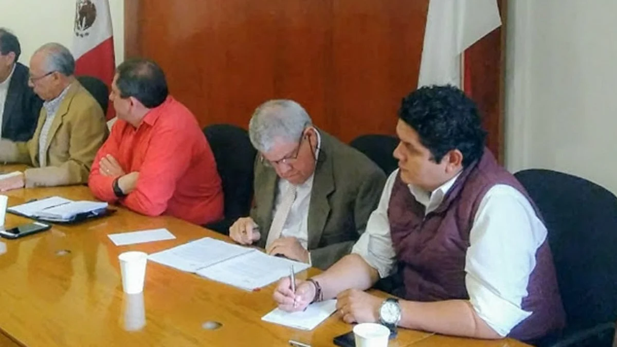 Impulsa Toño Madriz apoyos federales a normalistas michoacanos