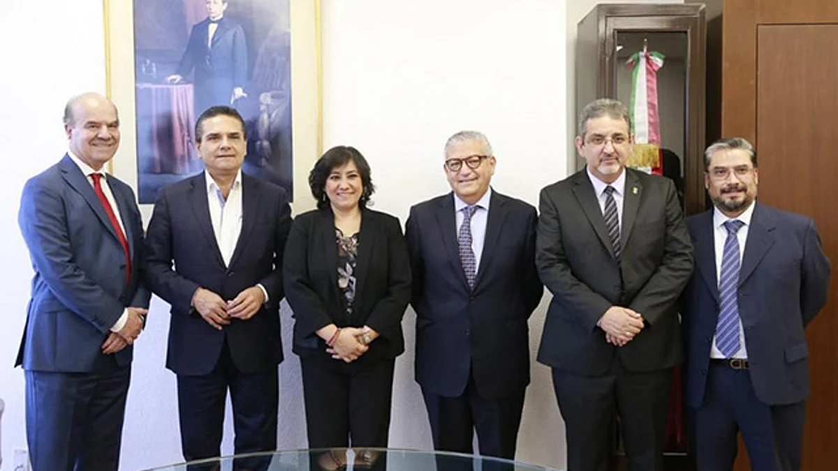 Continúa Silvano Aureoles gestión para traspaso de la nómina educativa