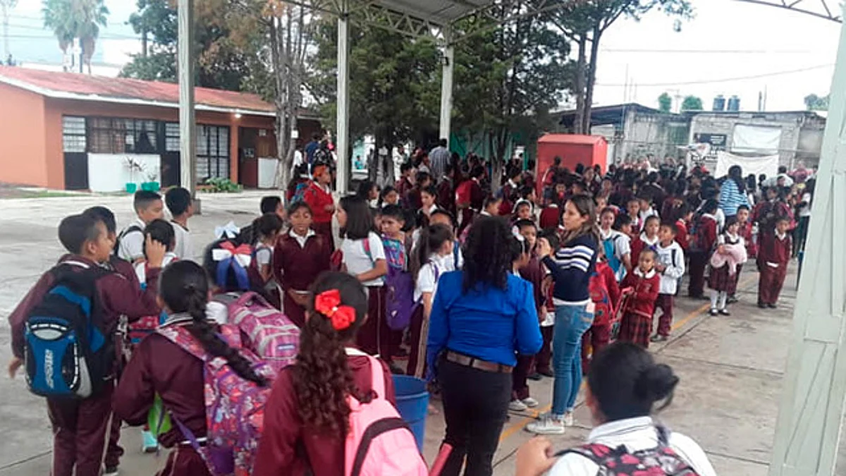 En escuelas de Michoacán, si llueve, no salir al recreo: SEE