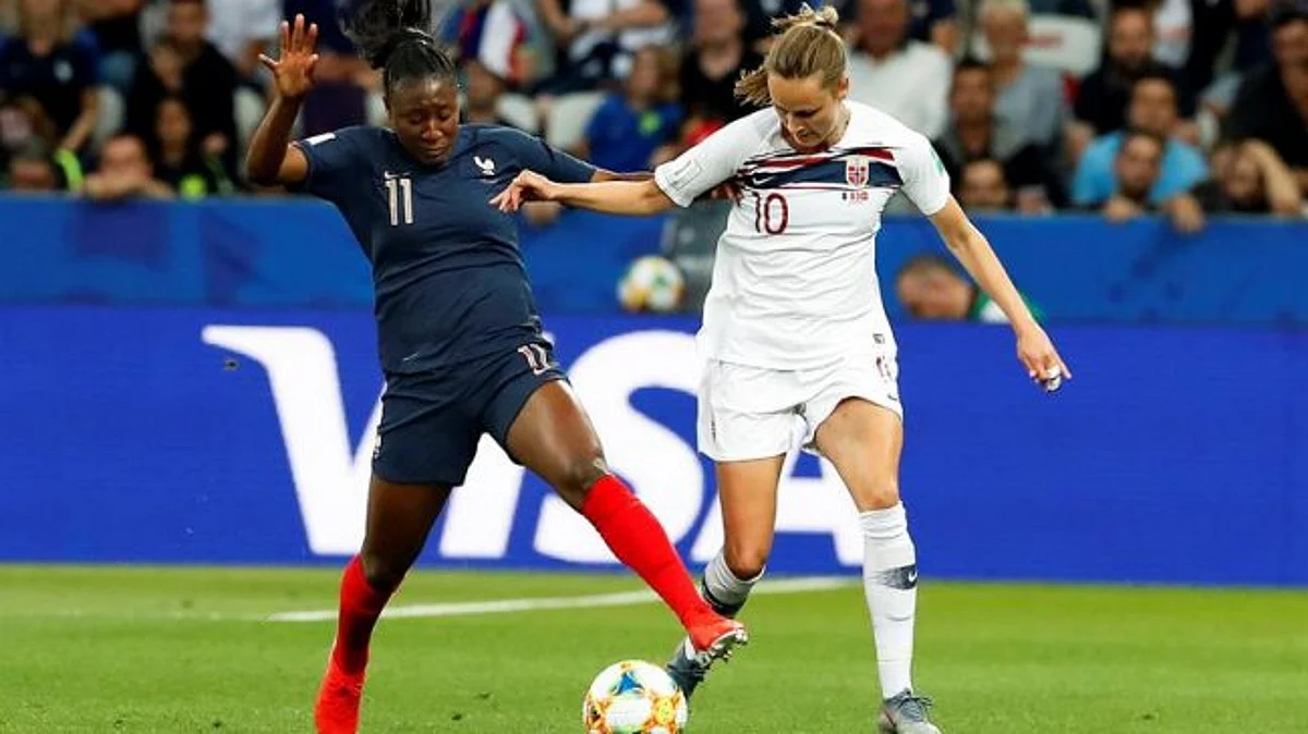 Francia se empleó a fondo para vencer a Noruega en el Mundial Femenil