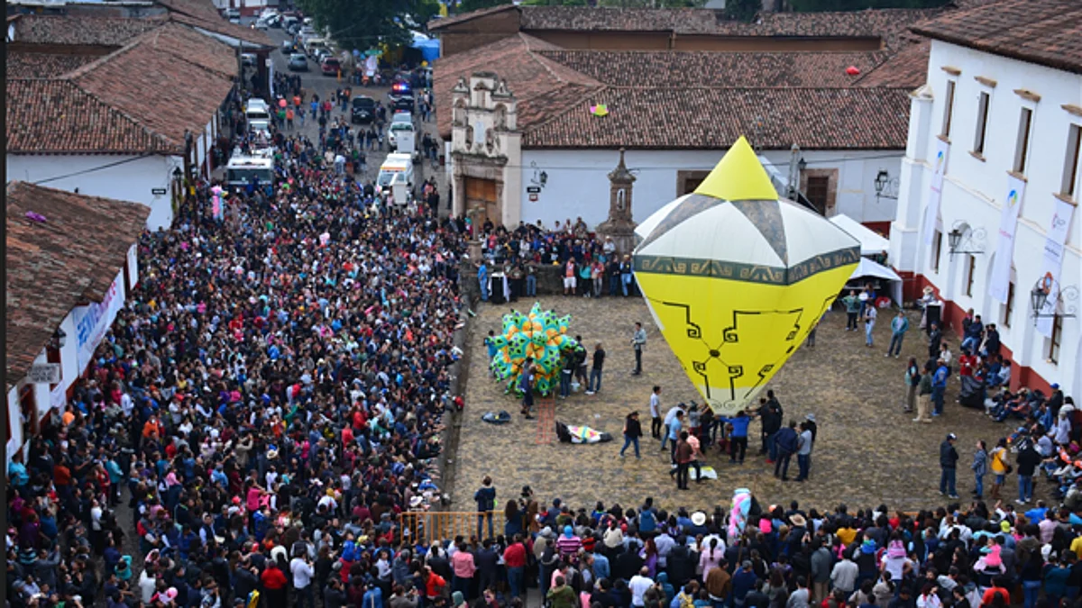 Globos de Cantoya en Pátzcuaro se celebra desde el siglo XIX: Báez Ceja