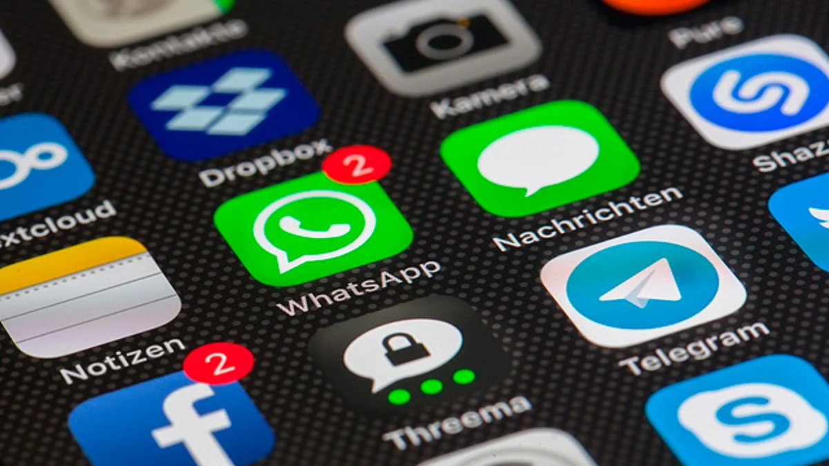 ¿Por qué llegan mensajes de WhatsApp hasta que abres la app? Aquí la solución: