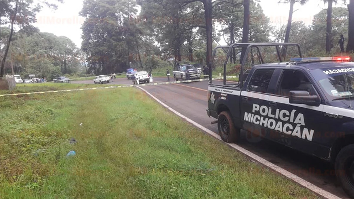 Abandonan un cuerpo baleado sobre la carretera Uruapan- Gabriel Zamora