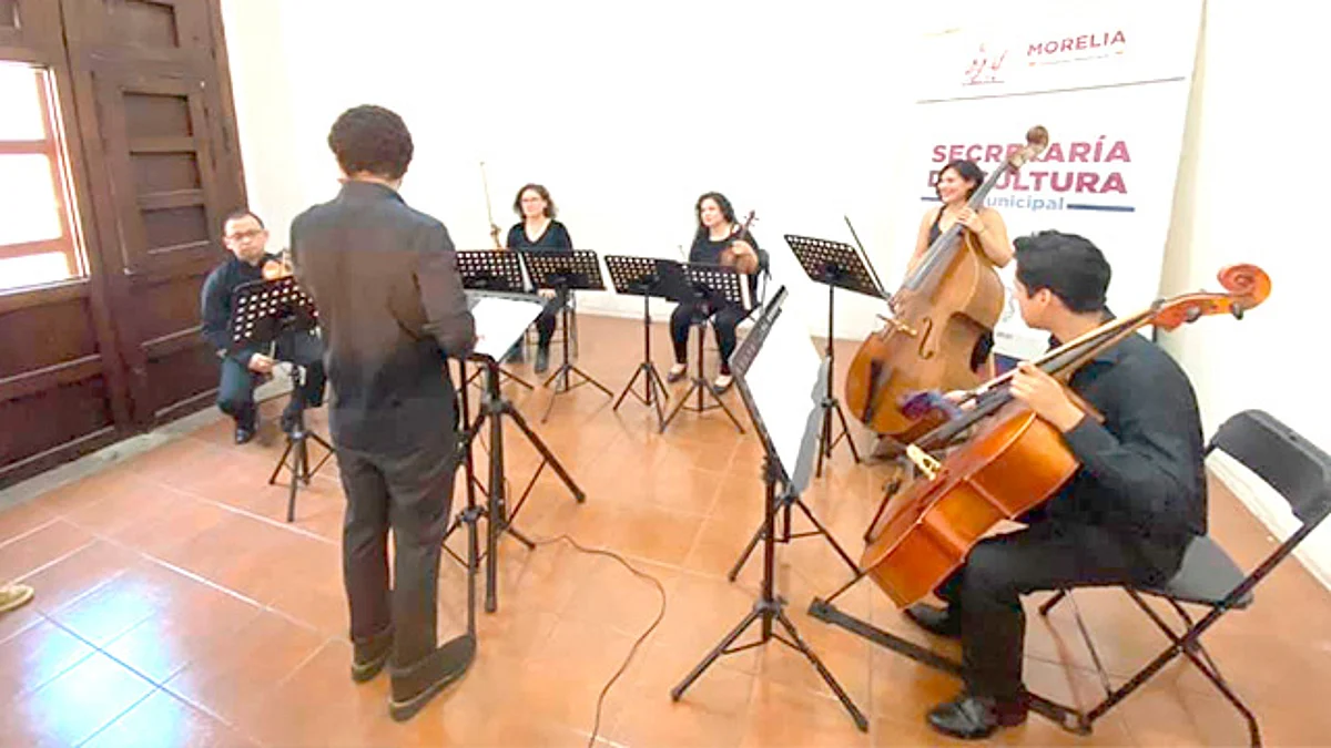 Músicos de Morelia presentan concierto en redes sociales