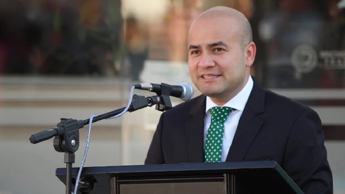 Alerta la SEE contra la información falsa en redes sociales