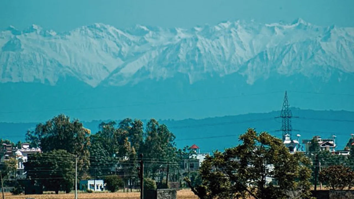 Picos de Himalaya se dejan ver por baja contaminación