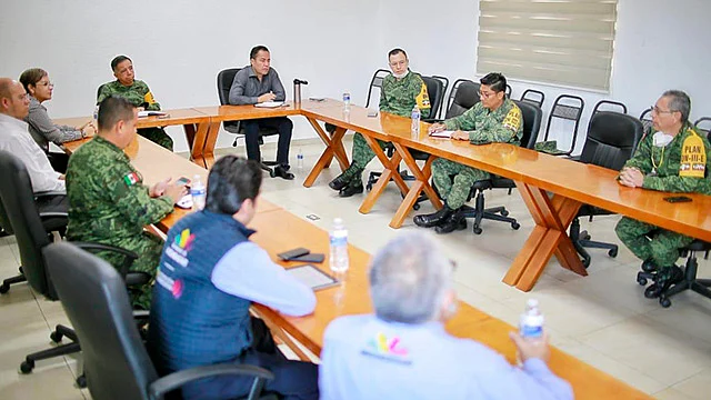 Herrera Tello indicó que las reuniones y trabajos continuarán a fin de reforzar la infraestructura de los hospitales en atención a la ciudadanía michoacana (Foto Cortesía)