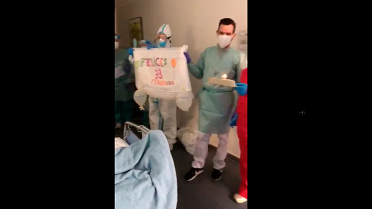 Médicos sorprenden a pacientes con Covid-19 por sus cumpleaños en España