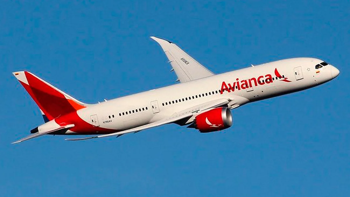 La aerolínea destaca que mantendrá sus servicios durante el proceso (Foto: @Aeropuerto_BCN)