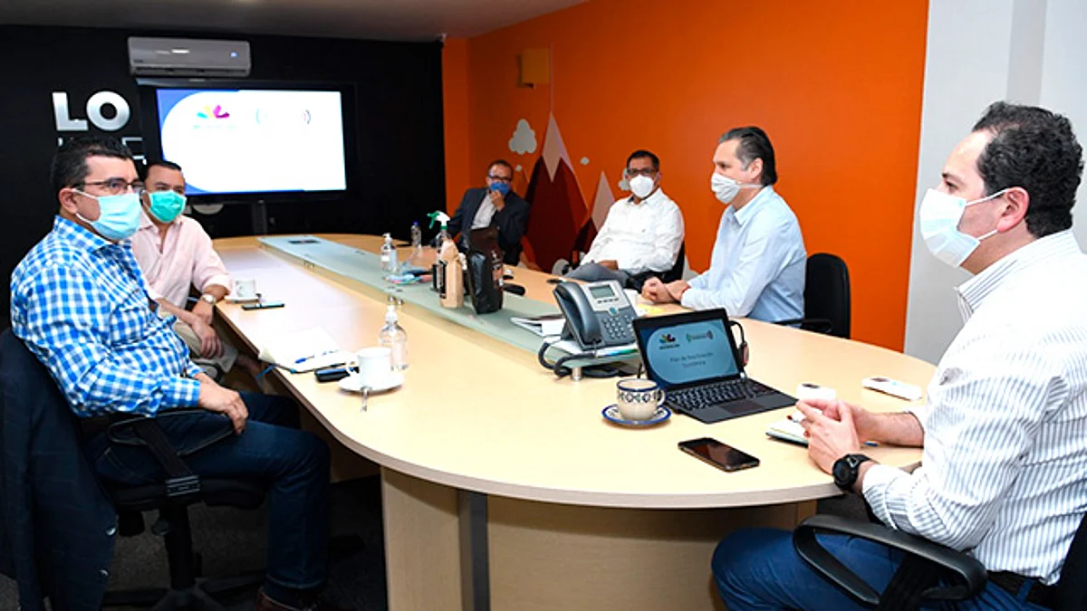 Revisan Sedeco y empresarios protocolos para reapertura de negocios