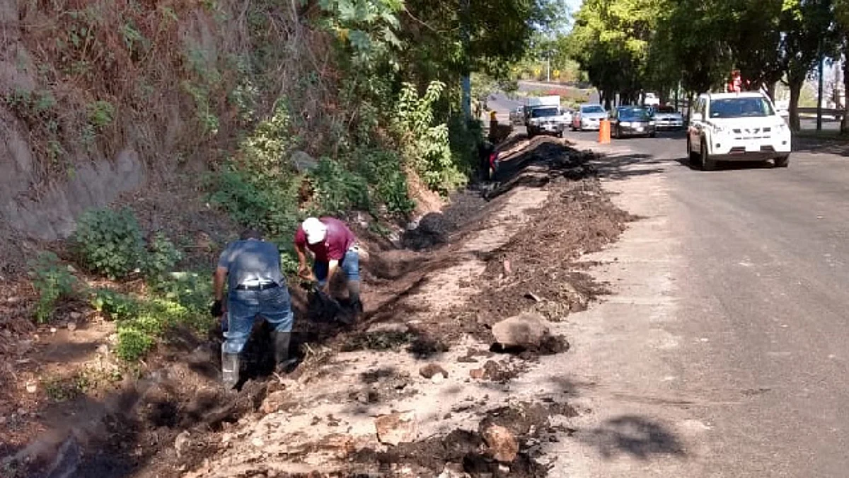 Para evitar inundaciones, continúan con limpieza de cunetas y avenidas en Morelia