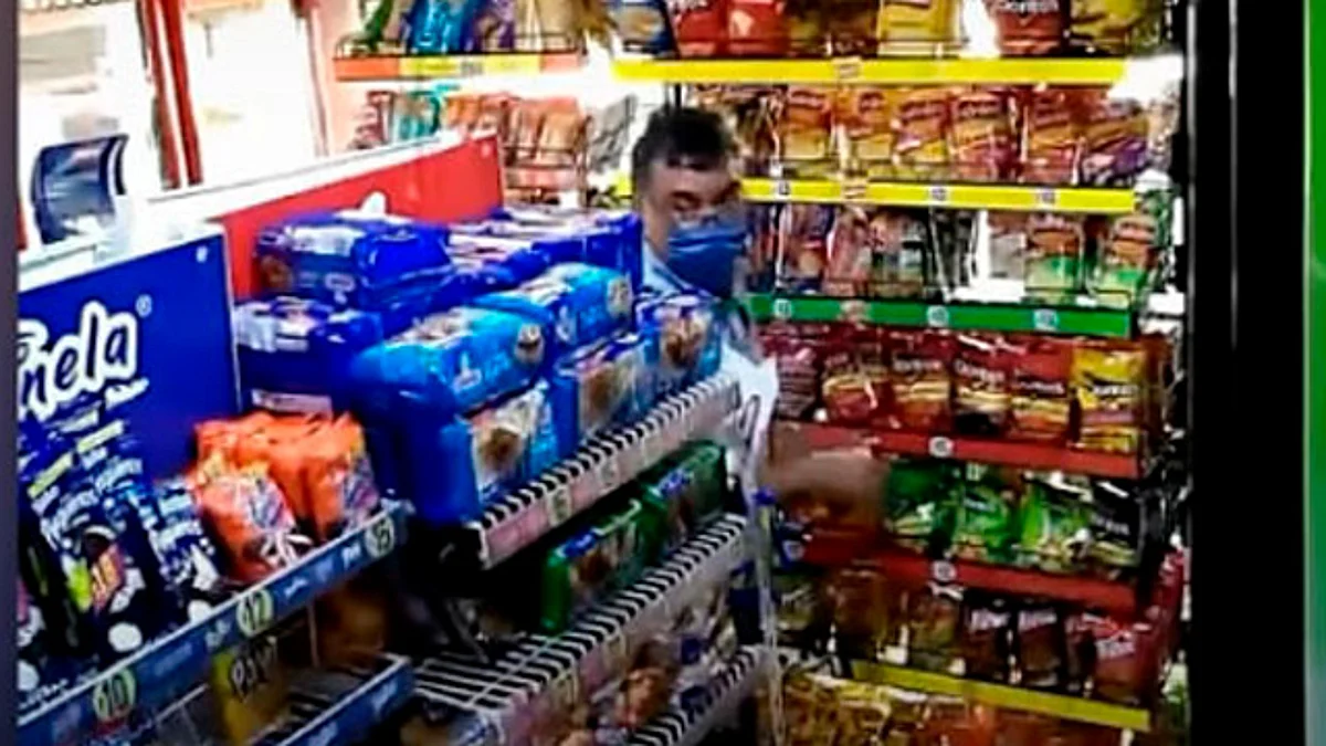 Despiden a repartidor de Sabritas por robar mercancía en tienda de abarrotes