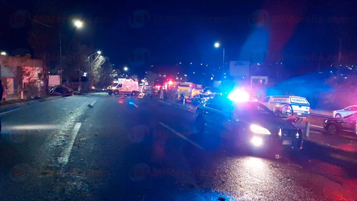 La circulación hacia Morelia, hasta la 1 am, permanecía cerrada (RED 113)