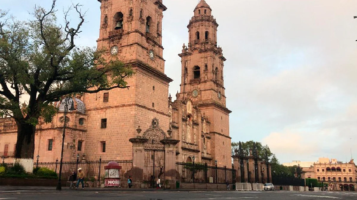 Transcurridos 91 años, este 9 de agosto de 2020, la Catedral de Morelia vuelve a suspender el culto (Foto: Cortesía)