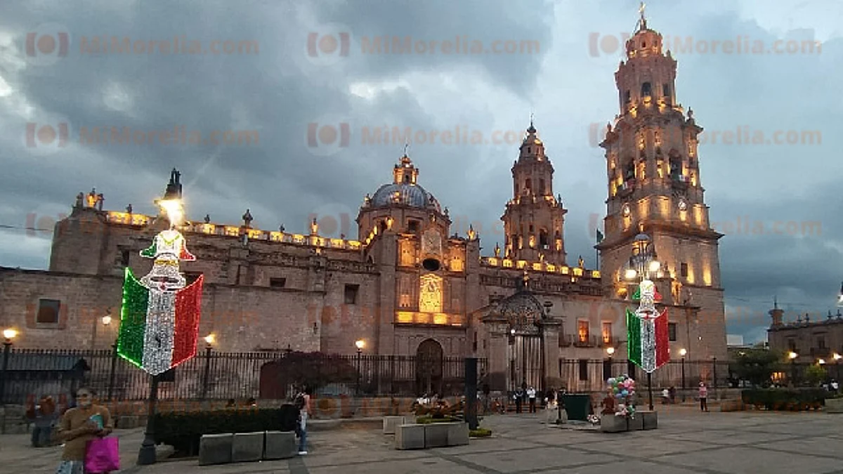 Pronostican posibilidad de lluvia débil este martes patrio en Morelia