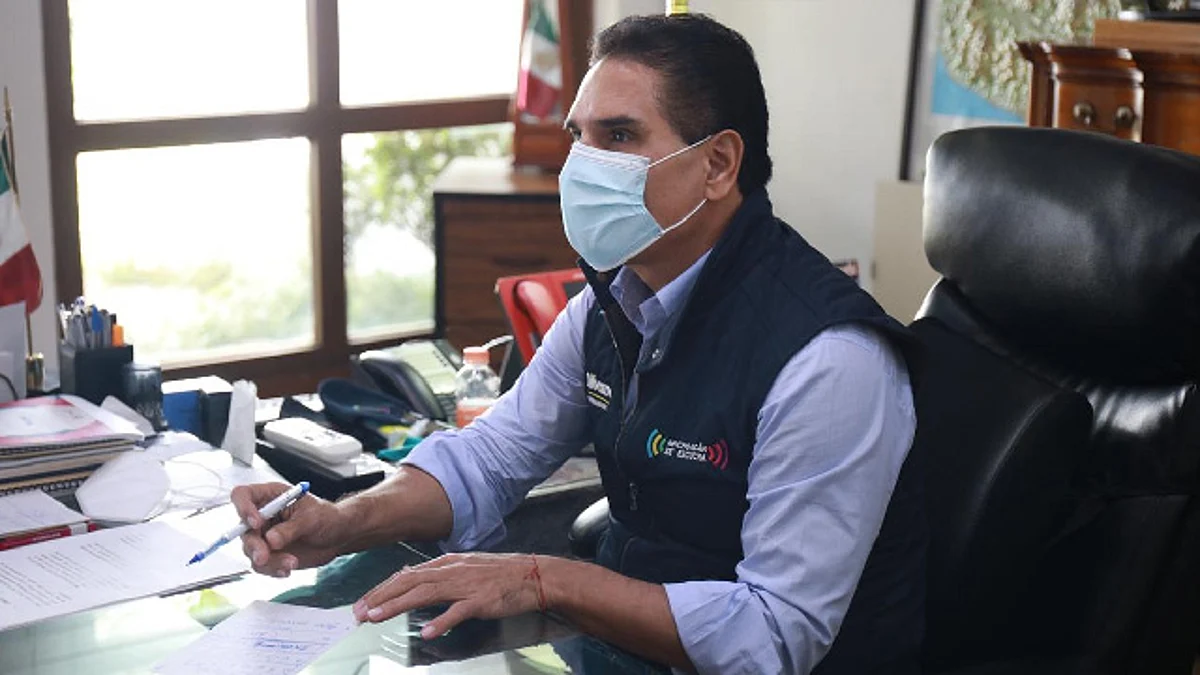 Trabajo municipal, clave para contener epidemia: Gobernador