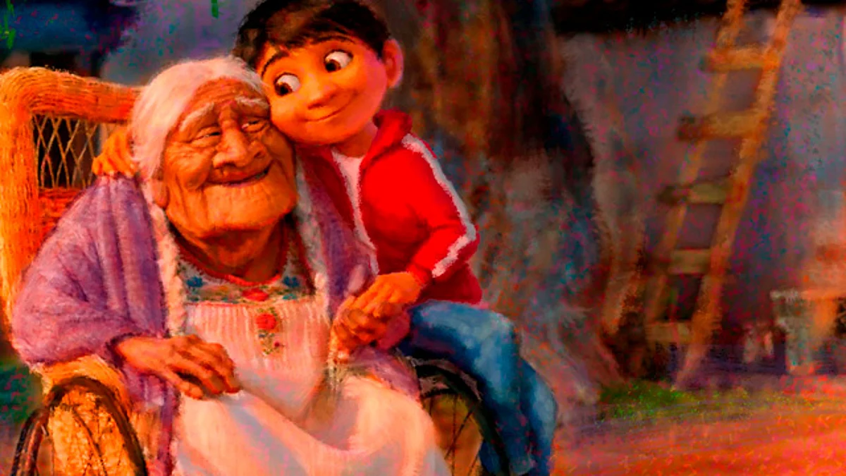 Niño lleva serenata a su bisabuelita con la canción de “Coco”