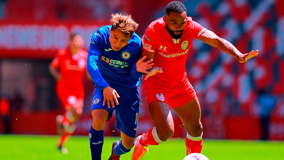 A pesar de la derrota el Cruz Azul se mantiene como sublíder (Foto: TW/ @TolucaFC)