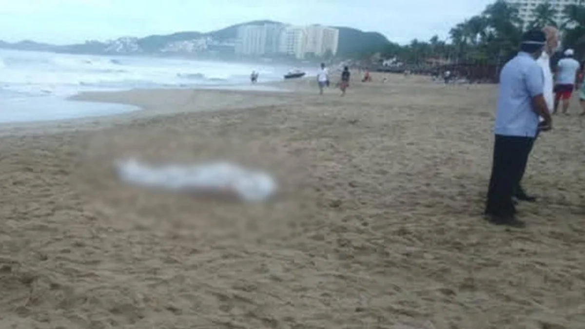Localizan sin vida a moreliano arrastrado por la marea en Zihuatanejo