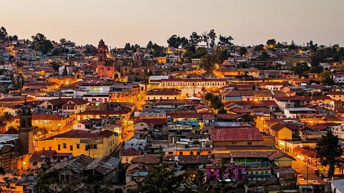 Tlalpujahua, de asentamiento minero a pueblo de la eterna navidad