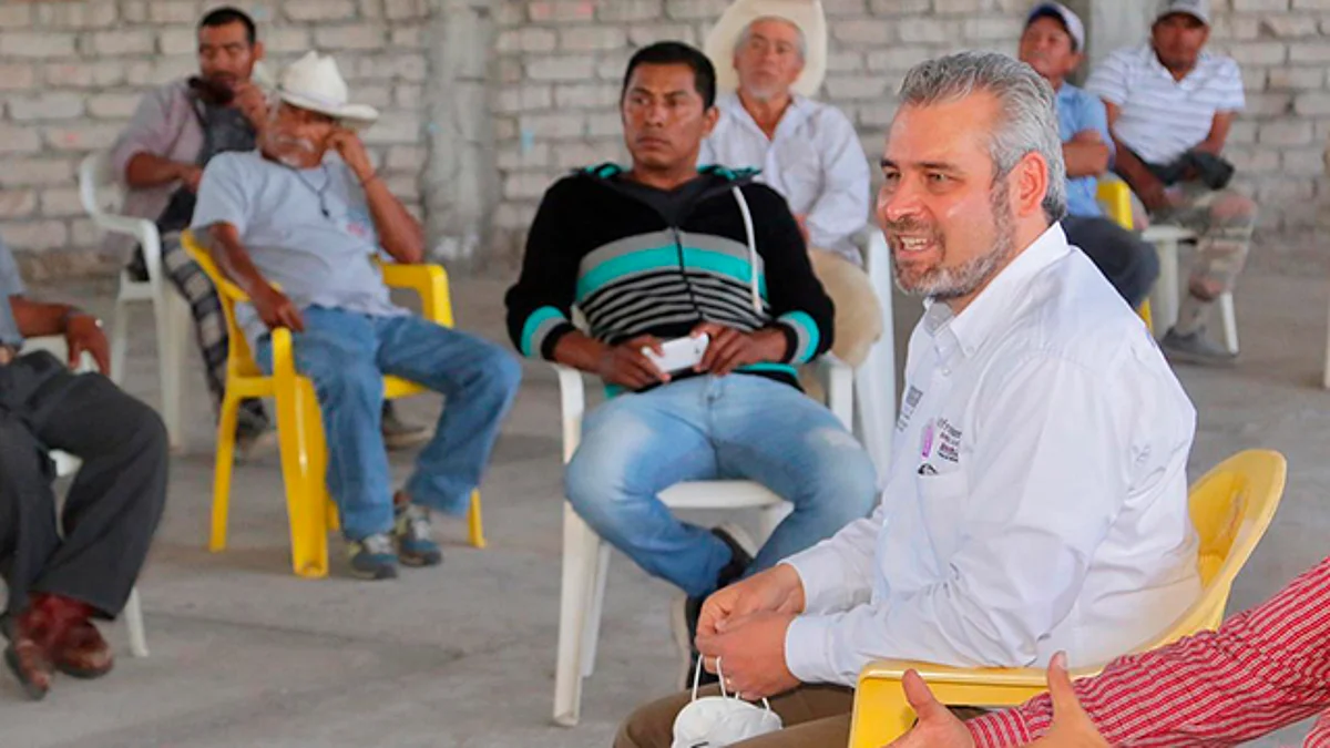 Ramírez Bedolla ofreció apoyarlos en las gestiones para ampliar el número de beneficiarios alrededor de la cuenca (Foto Cortesía)