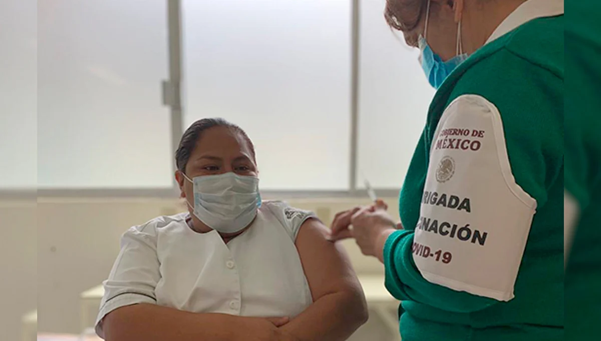 Michoacán: Personal vacunado contra Covid-19 recibirá segunda dosis en 21 días