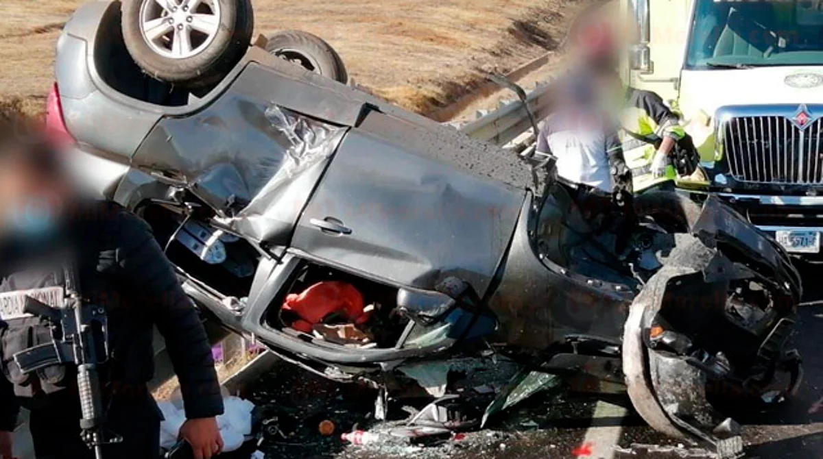 Fuerte accidente en Morelia deja tres heridos, uno de gravedad
