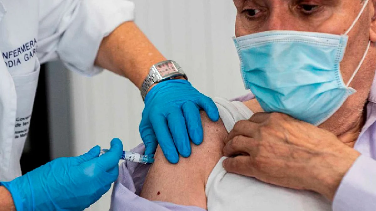 Las personas mayores de 60 años son más vulnerables a desarrollar complicaciones si se contagian del virus
(Foto: cdmx.gob.mx)