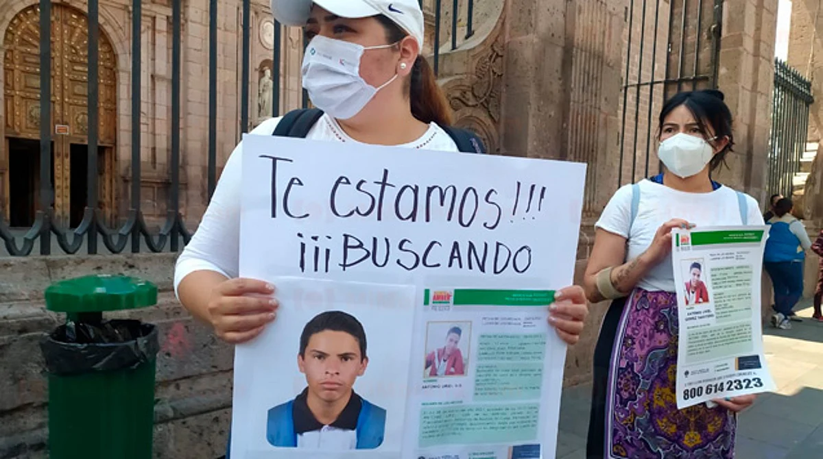 Salió a hacer tarea y ya no regresó; su familia lo busca