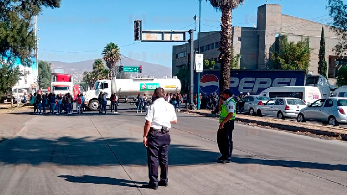 SSP desplegó un dispositivo de vigilancia y vialidad en la zona (Foto: Molinero Vial Morelia)