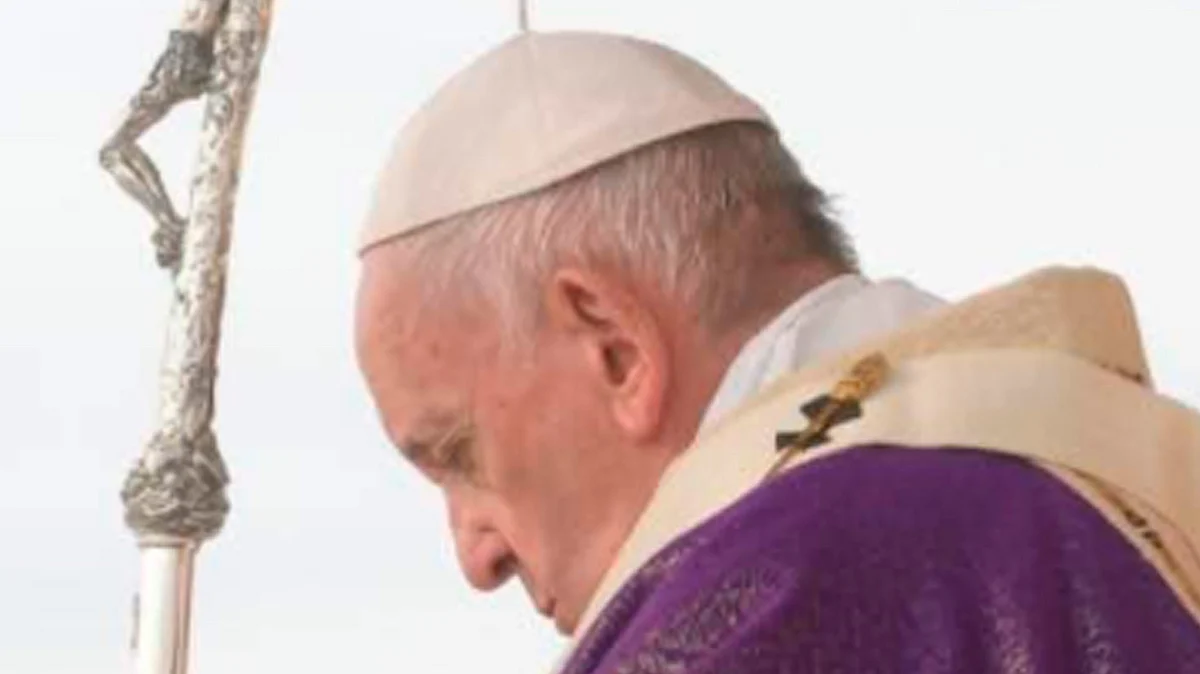 Afirmó que él también se va arrodillar para que se acabe la violencia (Foto Twitter: @web_pastor)