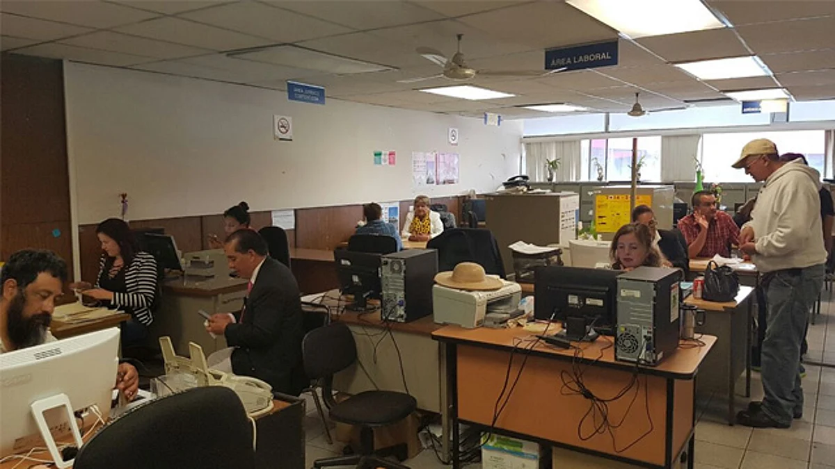 La convocatoria está dirigida a trabajadores de la educación que cumplen con el tiempo de vida laboral establecido para ejercer su derecho a la jubilación en tiempo y forma (Foto SEE)
