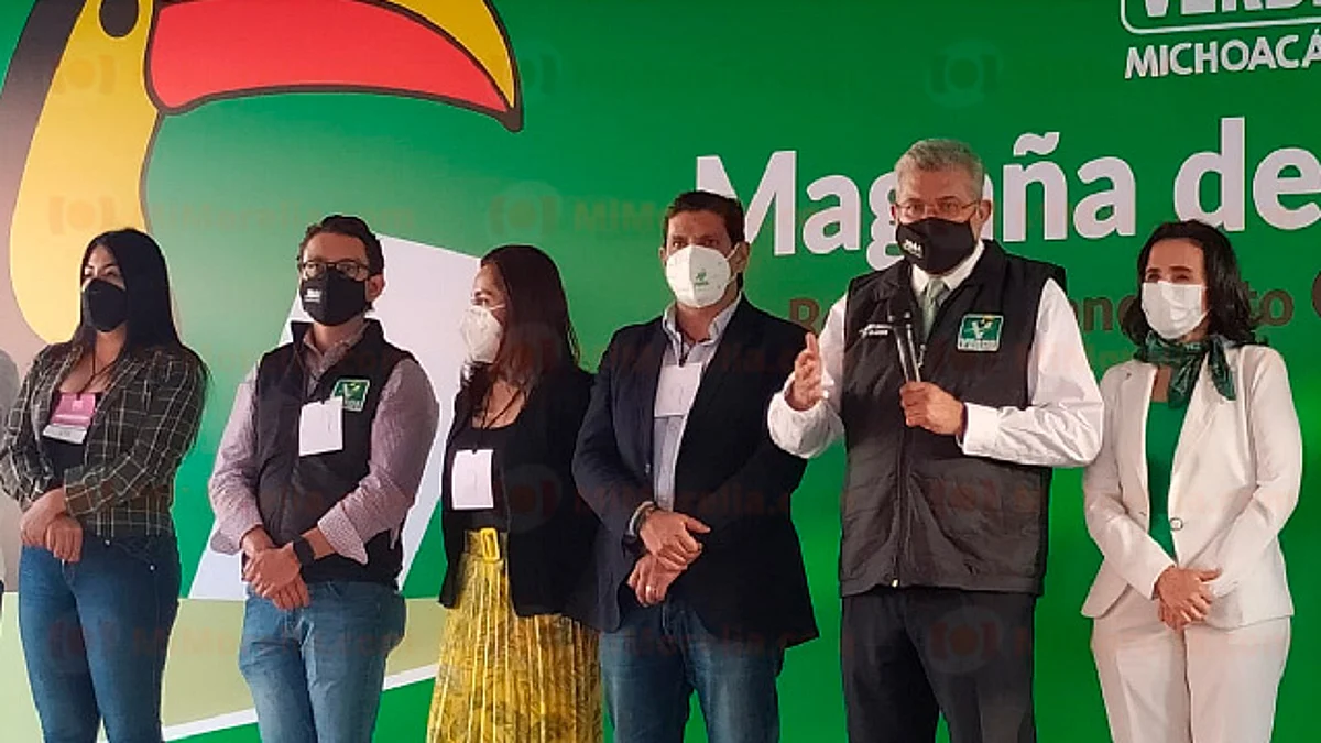 Magaña de la Mora y liderazgos del PVEM sostuvieron un encuentro con medios de comunicación (Foto: Sayra Casillas)
