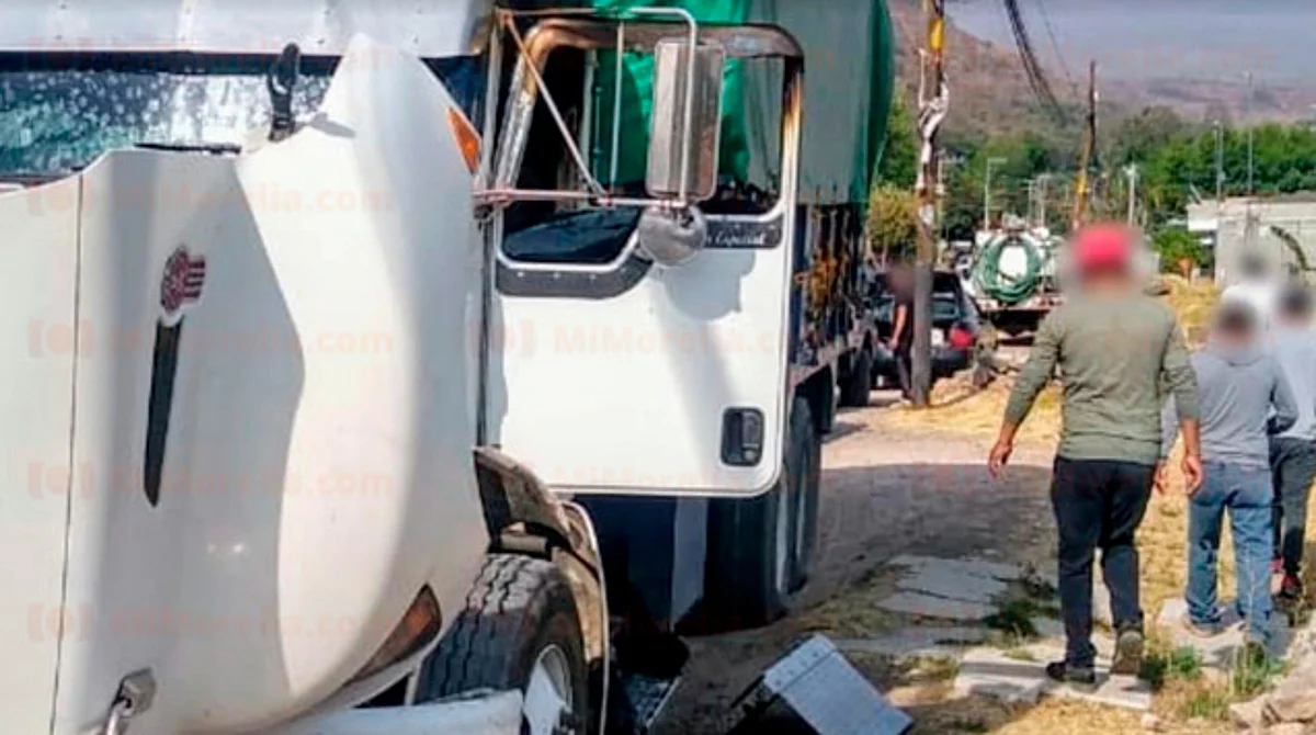 El vehículo, uno de la marca Kenworth (Foto: RED 113)