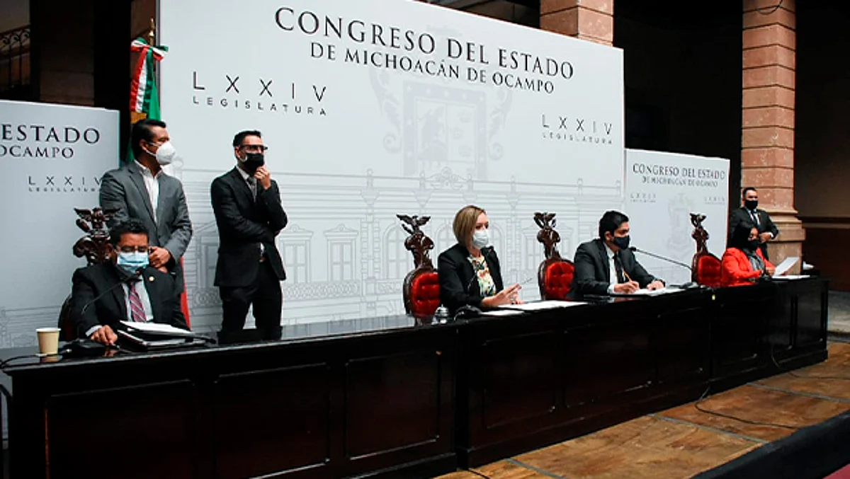 Notifican Ayuntamientos a Congreso, licencias para presidentes municipales
