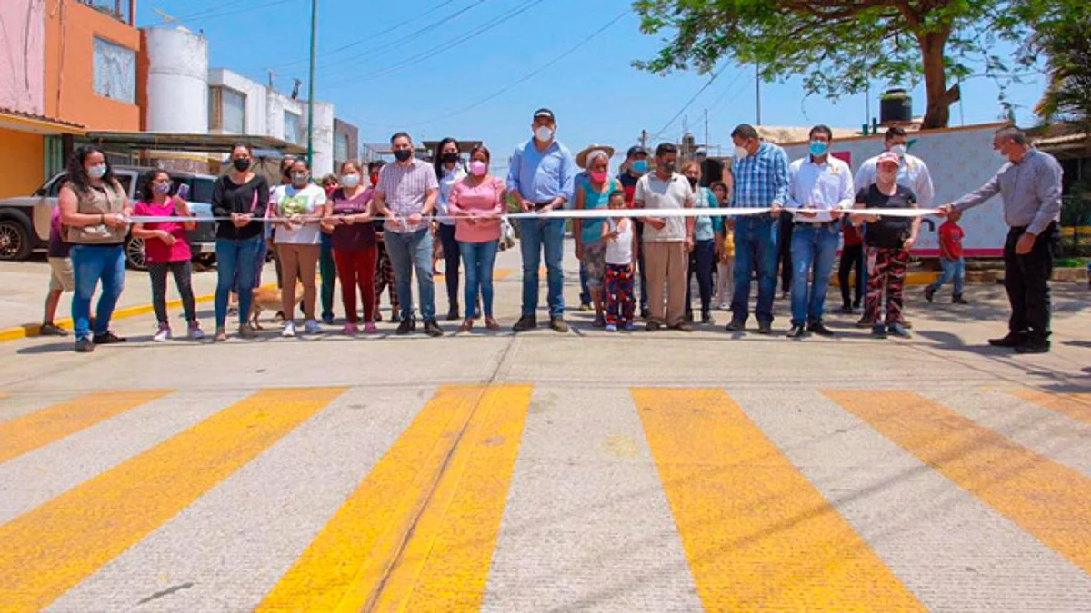Inaugura gobierno de Uruapan pavimentación y drenaje en calle San Pablo