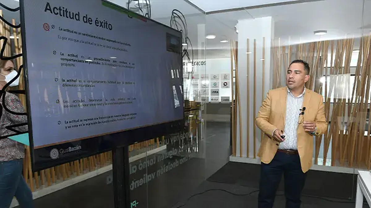 Imparten en Espacio Emprendedor la charla Actitud de éxito