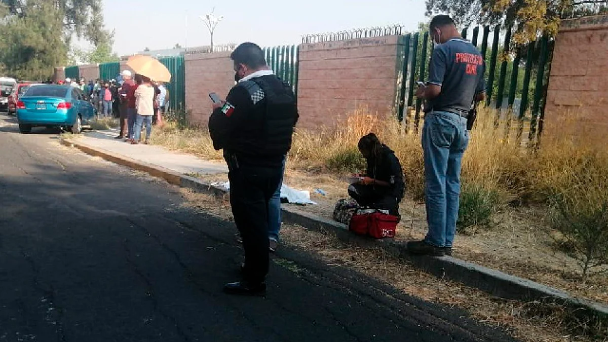 Hombre fallece en fila para recibir vacuna Covid-19 en Morelia