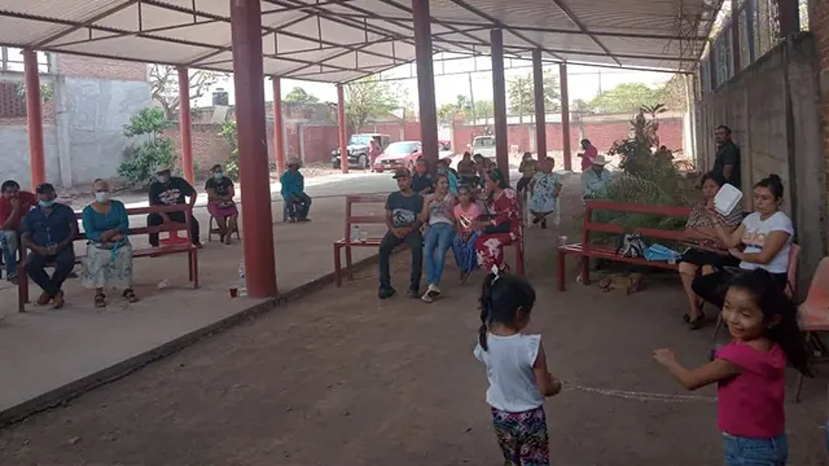 Huetamenses luchan por una vida digna