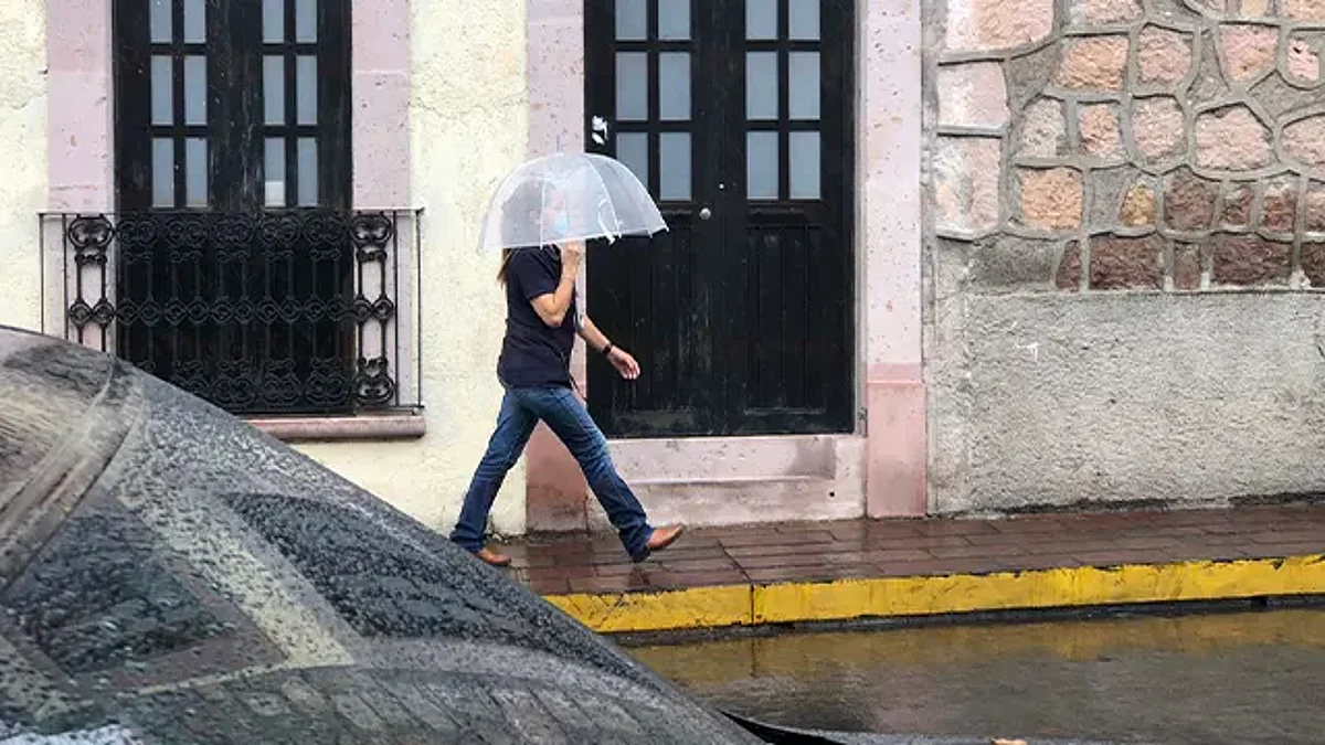 Amanece, y seguirá, con lluvia este miércoles en Morelia