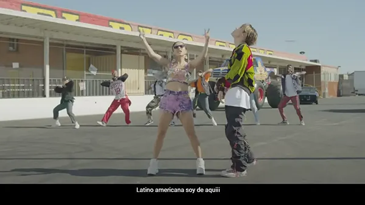 BTS sorprende cantando verso en español de Becky G y ella reacciona