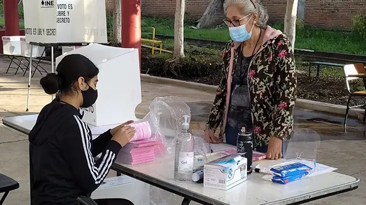 En Michoacán, 52 incidencias "mínimas" en la consulta popular: INE