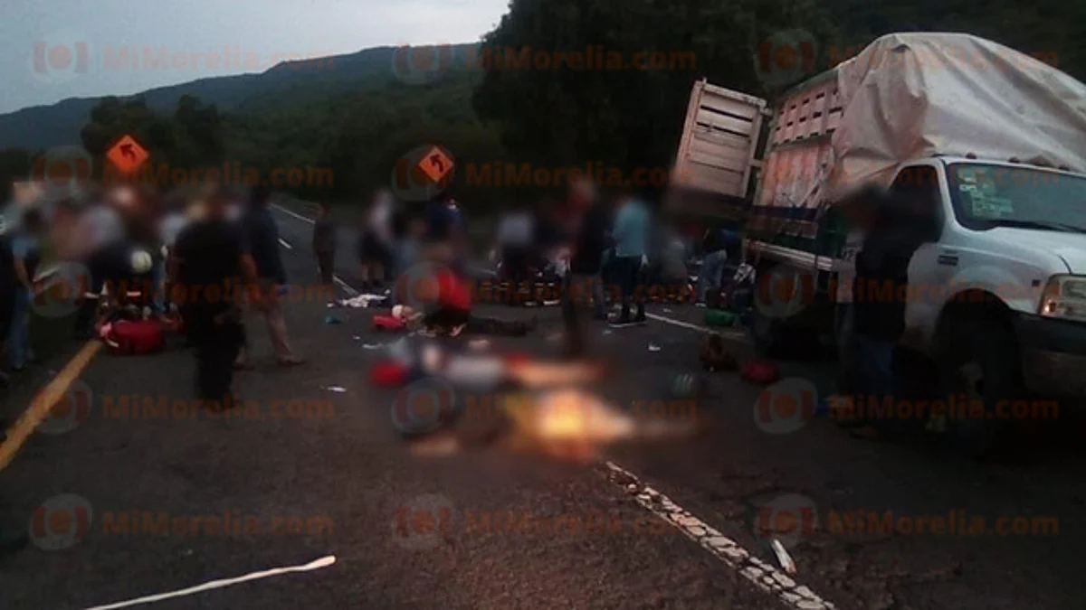 Choque en carretera de Cuitzeo deja un muerto y varios lesionados