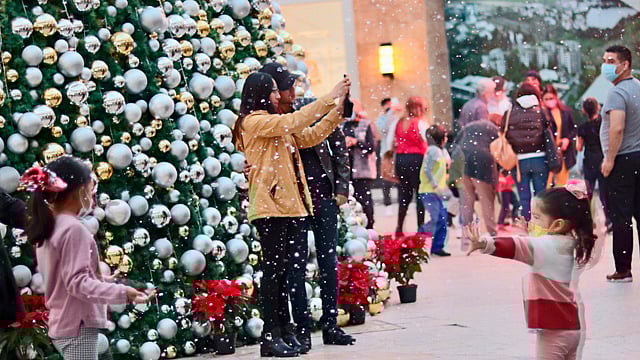 Paseo Altozano enciende la navidad en Morelia