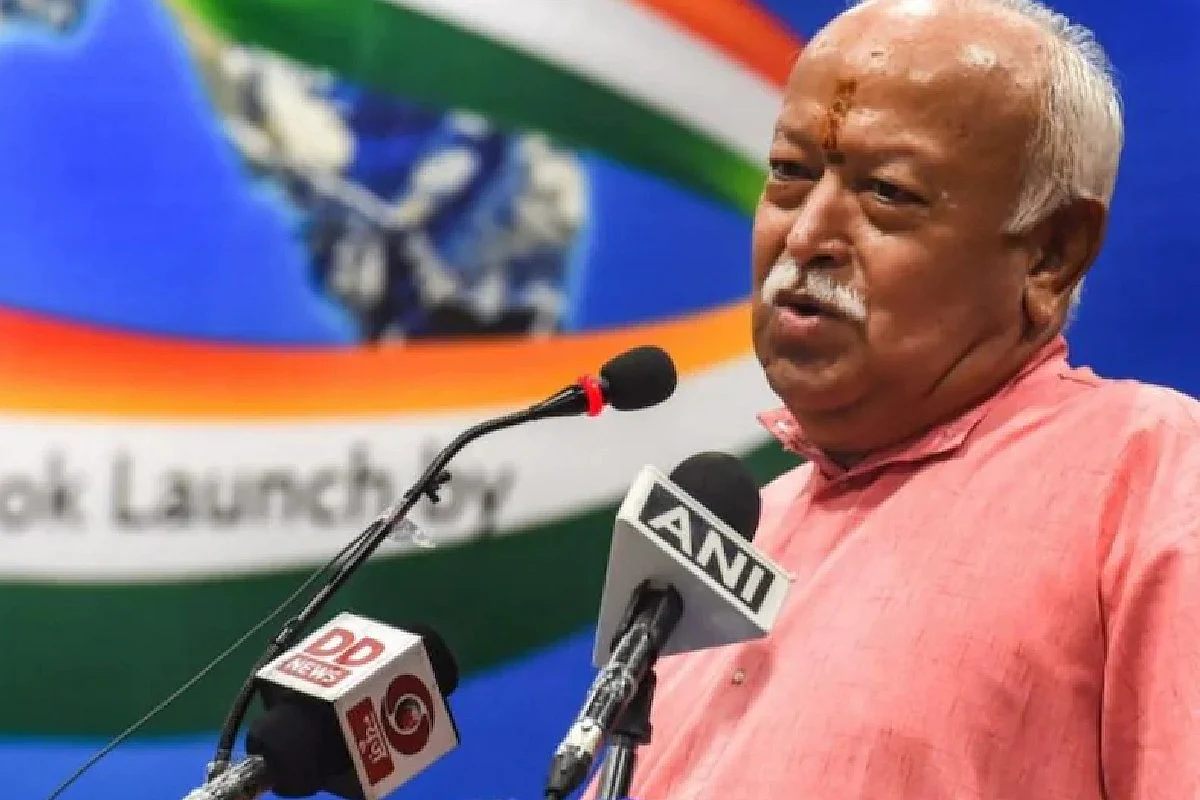 rss chief mohan bhagwat tells the reason why sangh hoists bhagwa flag and not tiranga