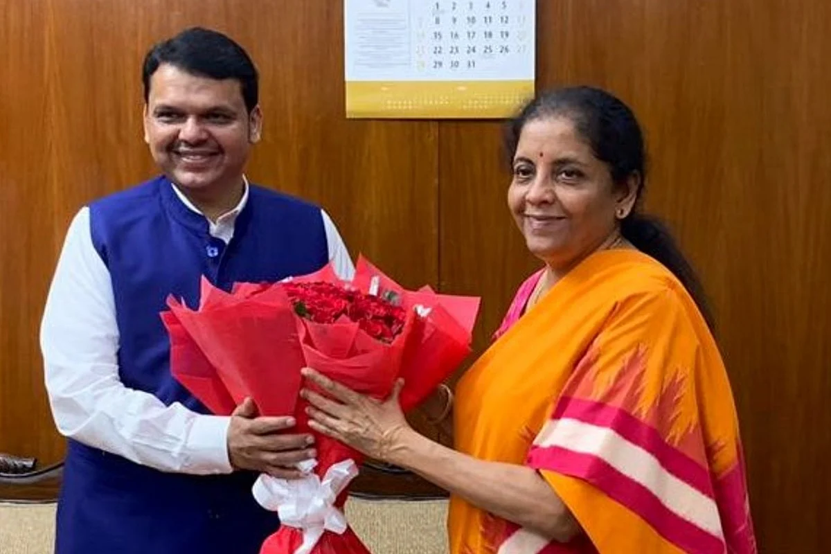Maharashtra Flood: पूरग्रस्तांना विम्याचे पैसे लवकर मिळावेत! फडणवीसांची केंद्रीय अर्थमंत्र्यांकडे मागणी